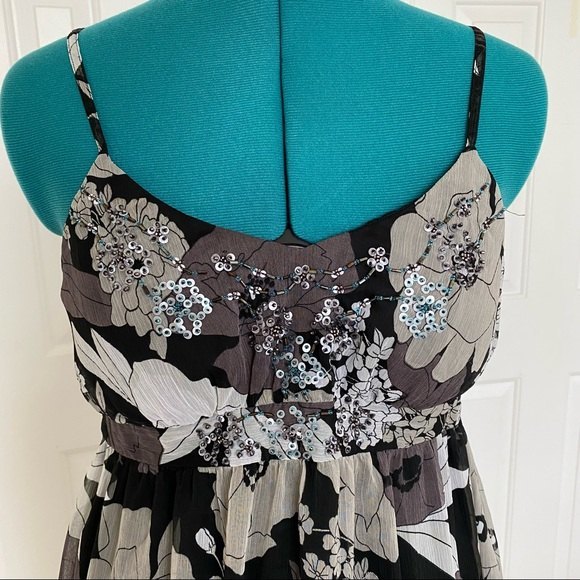 Floral Strappy Maxi Dress Womens size Small V-neck Tie back Beaded Sequins - Picture 3 of 14